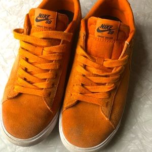 NIKE SB ZOOM BLAZER LOW GT [704939 800] GRANT TAYLOR ORANGE SZ 7 US
